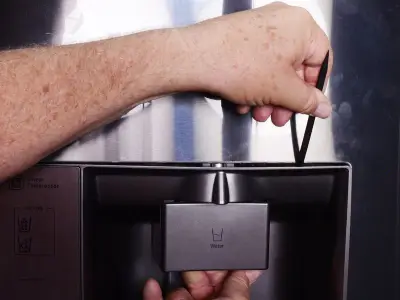 تعمیر-آبسردکن-یخچال-در-خادم-آباد