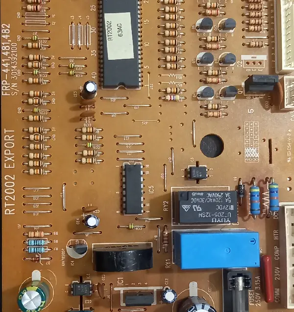 تعمیر-یخچال-فریزر-در-خادم-آباد-1