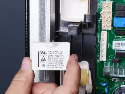 تعویض-قطعات-یخچال-در-سه-راه-آأران