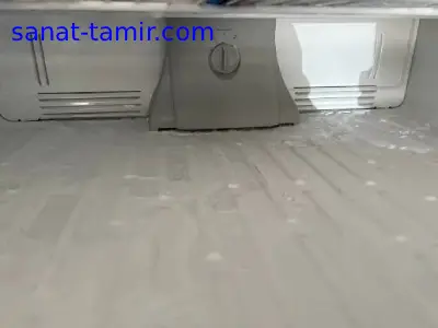 اشتباهات رایج در رفع مشکل جمع شدن آب کف فریزر